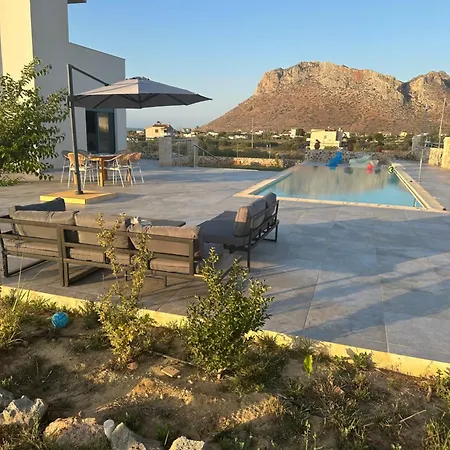 Cindy Luxury Crete Gr